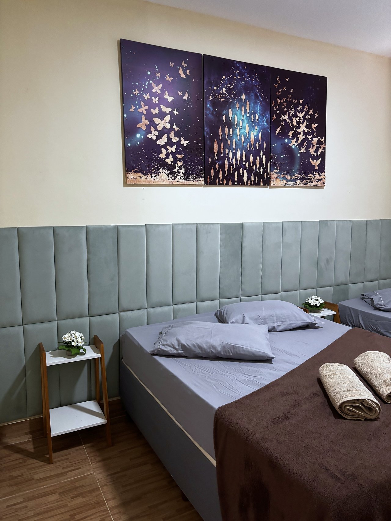 Quarto 2 — cama queen e solteiro com enxoval incluído