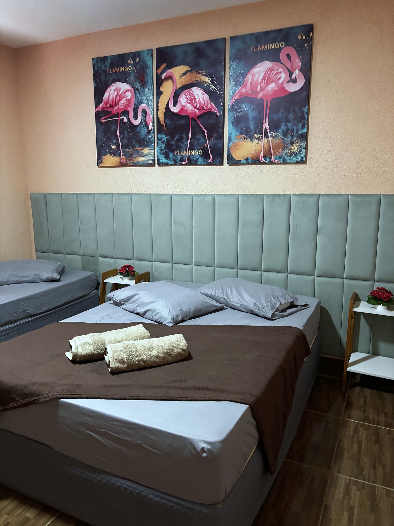Quarto 4 — cama queen e cama solteiro confortáveis