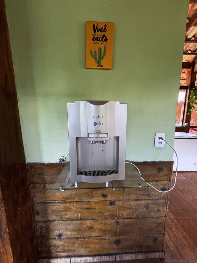 Rancho — Bar com balcão e prateleiras