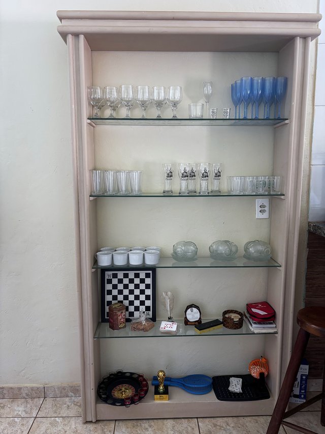 Sala de Jantar — Espaço aberto com passagem para a cozinha
